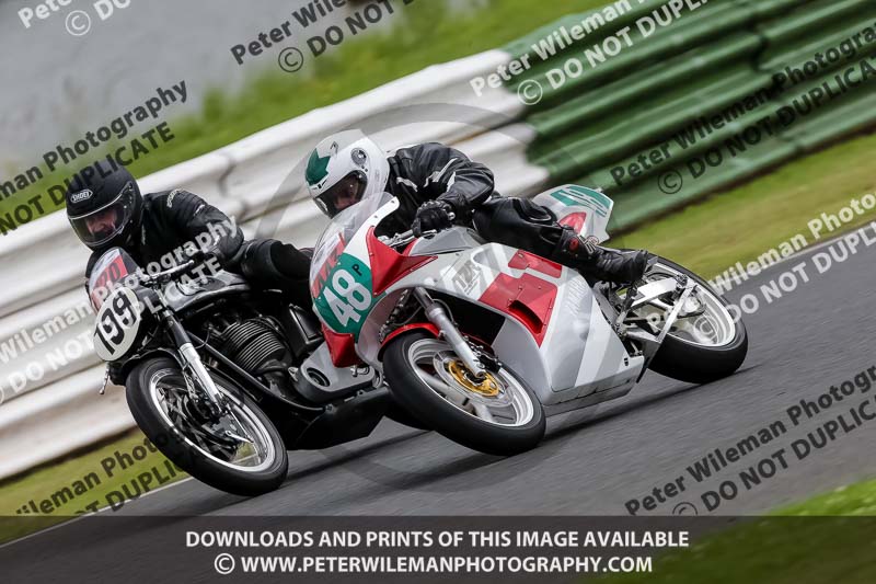 Vintage motorcycle club;eventdigitalimages;mallory park;mallory park trackday photographs;no limits trackdays;peter wileman photography;trackday digital images;trackday photos;vmcc festival 1000 bikes photographs